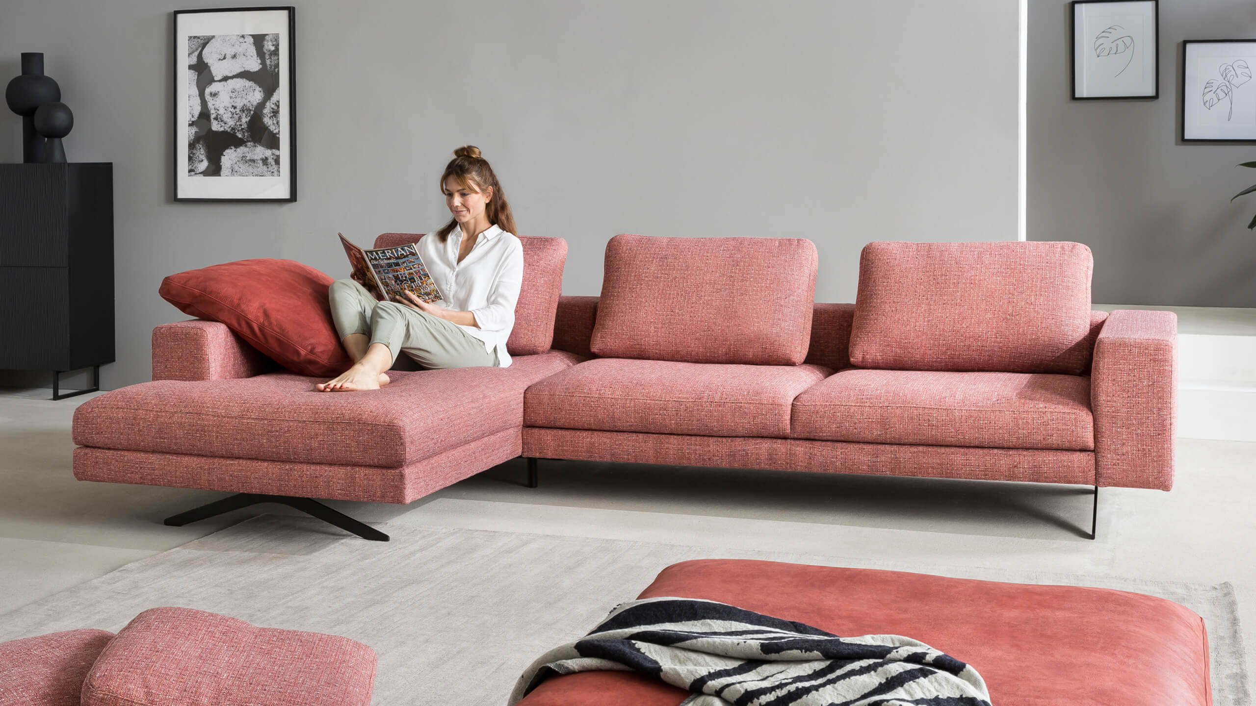 Claire Ecksofa 180 mit XL Longchair links Bezug Shark Koralle